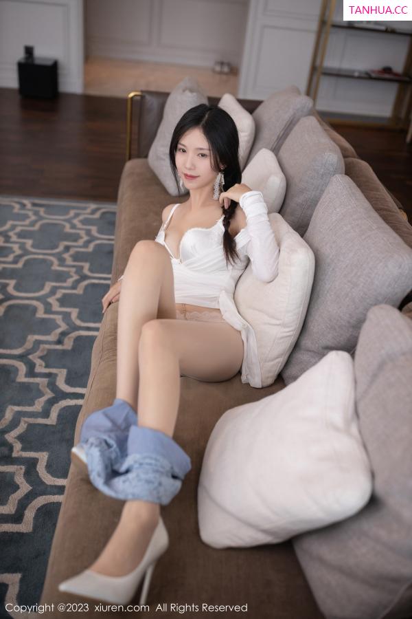 陈若依 抖娘利世 [XiuRen]高清写真图 2023.05.17 No.6754 利世 短裙美腿第29张图片